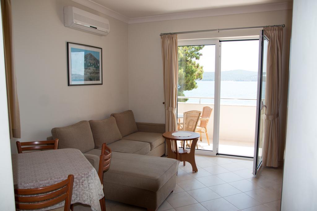 Villa Koala Apartments Zaboric Exterior photo